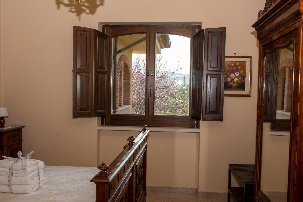 La Ginestra Hotel Castel San Lorenzo Exterior photo