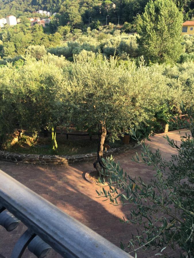 La Ginestra Hotel Castel San Lorenzo Exterior photo