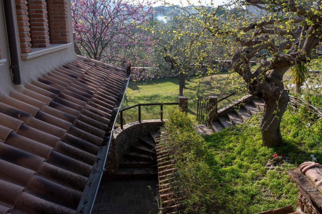 La Ginestra Hotel Castel San Lorenzo Exterior photo