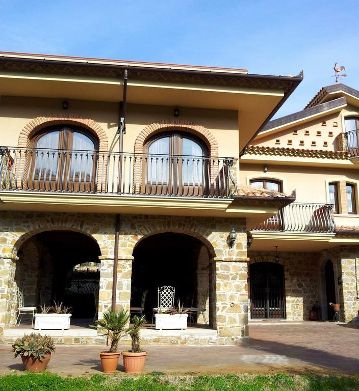 La Ginestra Hotel Castel San Lorenzo Exterior photo