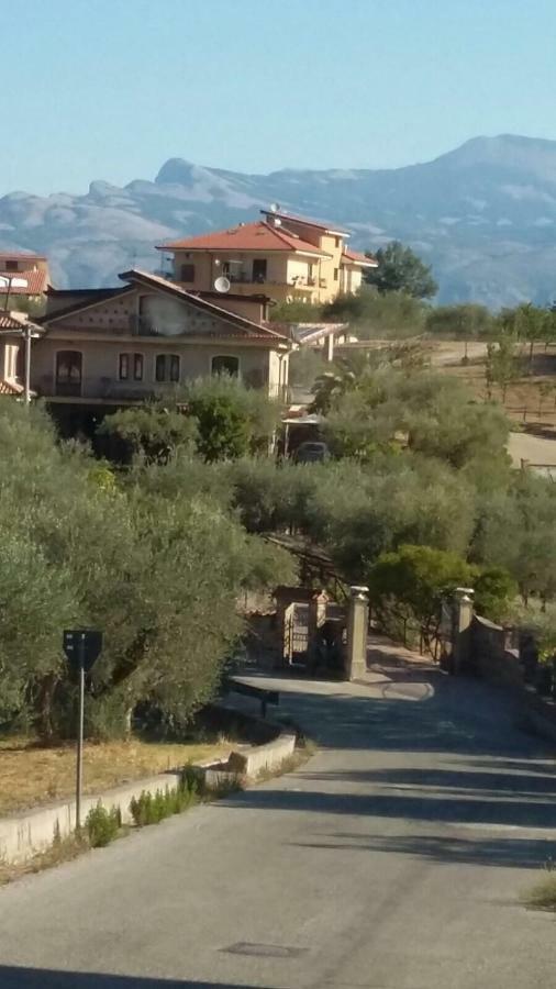 La Ginestra Hotel Castel San Lorenzo Exterior photo